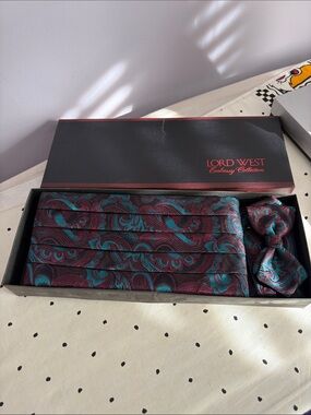 Pierre Cardin Burgundy and Teal Paisley Cummerbund & Bow Tie Set